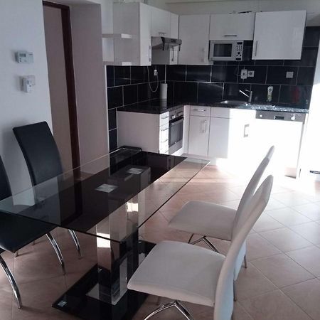 Apartmán U Zlatého křížku Velké Meziříčí Exterior foto